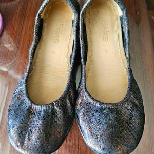 Ember Tieks Size 6